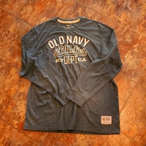 Old Navy Men's long sleeve shirt